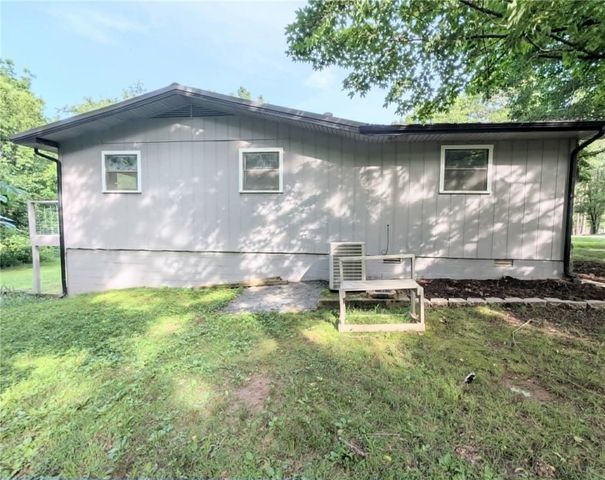 4312 Cottonwood Road, Harrison, AR 72601