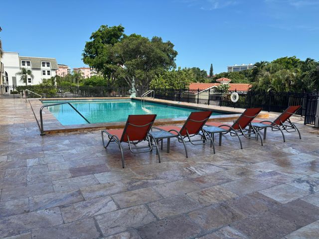 1000 Spanish River Road 3c, Boca Raton, FL 33432