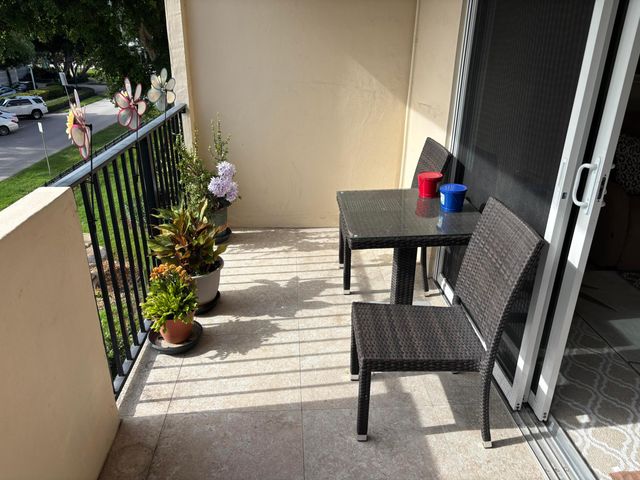 1000 Spanish River Road 3c, Boca Raton, FL 33432