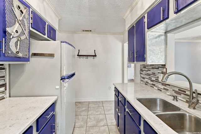 301 ANN DR, Converse, TX 78109