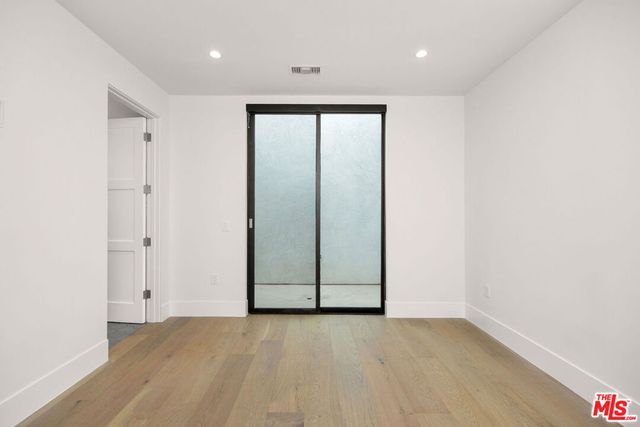 444 N Laurel Avenue, Los Angeles, CA 90048