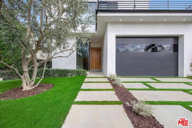 444 N Laurel Avenue, Los Angeles, CA 90048