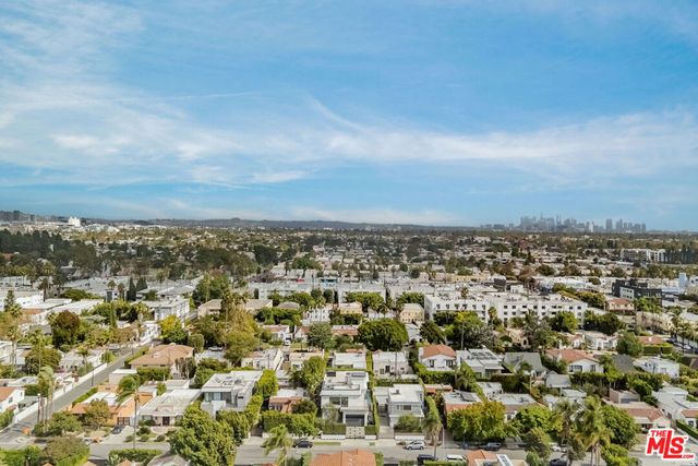 444 N Laurel Avenue, Los Angeles, CA 90048