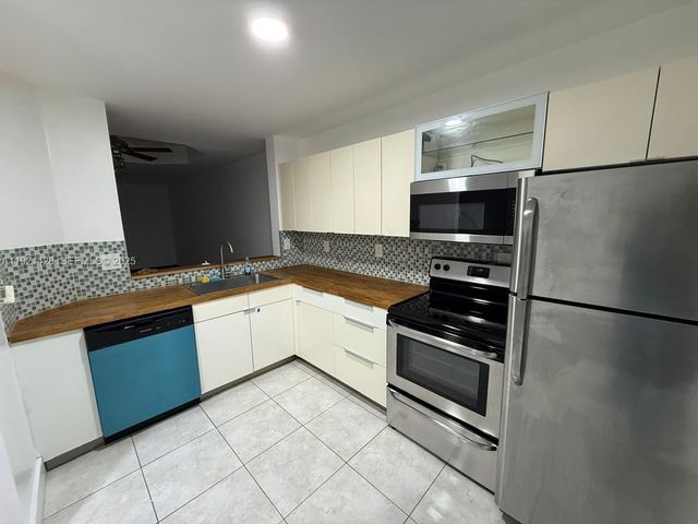 14111 SW 121 Place 4, Miami, FL 33186