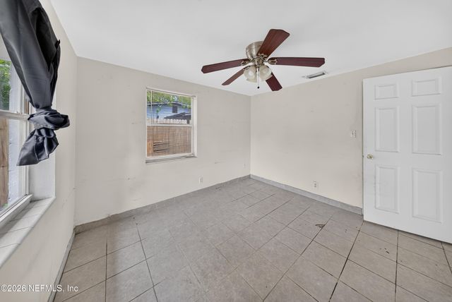 7933 BERRY Avenue, Jacksonville, FL 32211