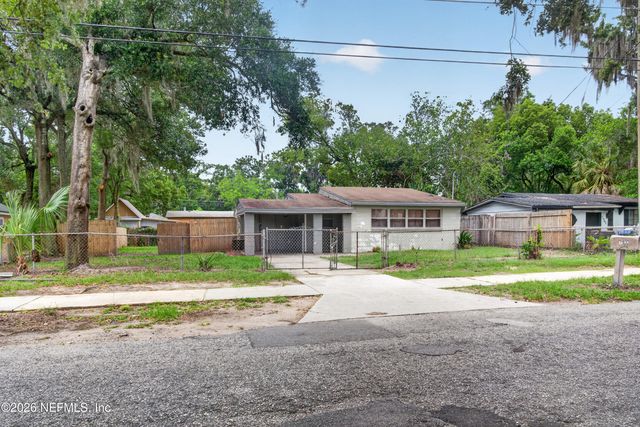 7933 BERRY Avenue, Jacksonville, FL 32211