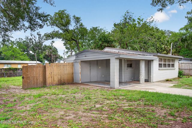 7933 BERRY Avenue, Jacksonville, FL 32211