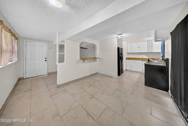 7933 BERRY Avenue, Jacksonville, FL 32211