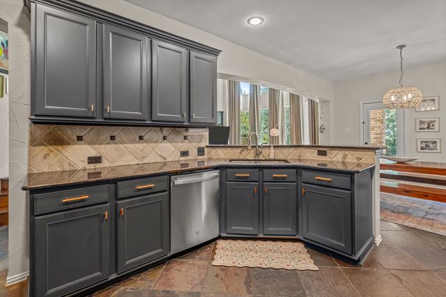 242 Livingston Drive, Hickory Creek, TX 75065