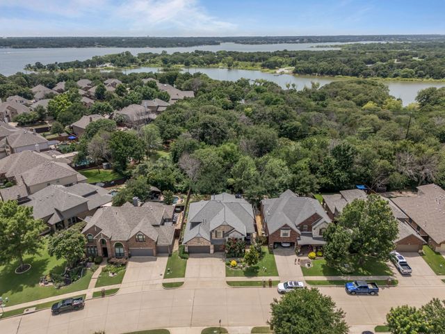 242 Livingston Drive, Hickory Creek, TX 75065