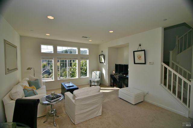 36 Rowe Ranch Dr, Novato, CA 94949