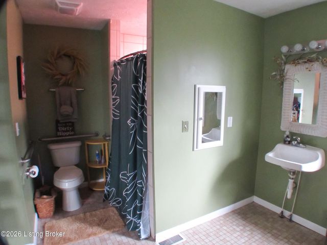 169 Centerview Rough River Ln, Hudson, KY 40145