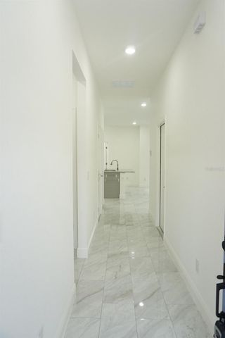 900 E GOTTSCHE AVENUE, Eustis, FL 32726