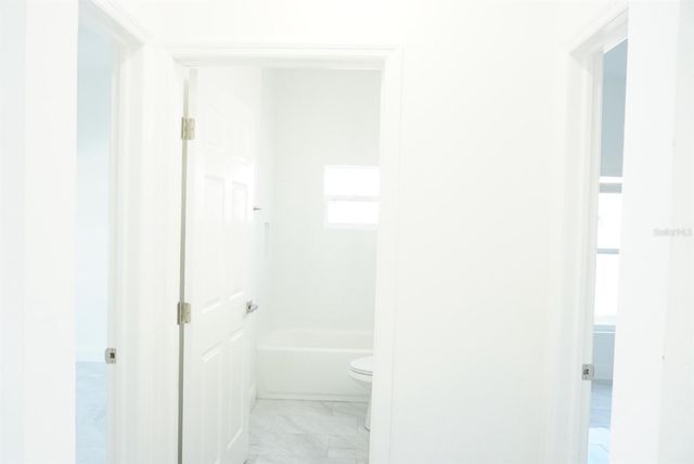 900 E GOTTSCHE AVENUE, Eustis, FL 32726