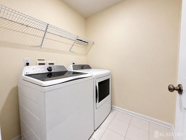 83 Depot Way, Dunellen, NJ 08812