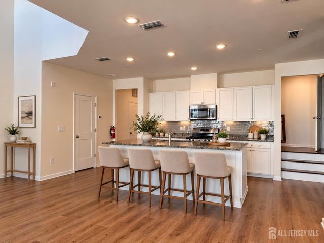 83 Depot Way, Dunellen, NJ 08812