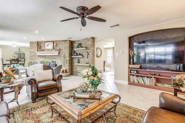 9124 Bontura Road, Granbury, TX 76049