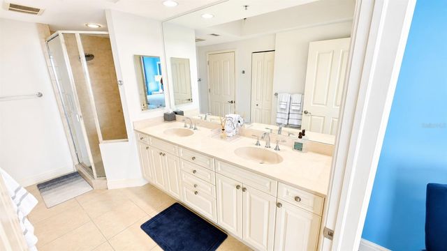 50 CENTRAL AVENUE 11A, Sarasota, FL 34236