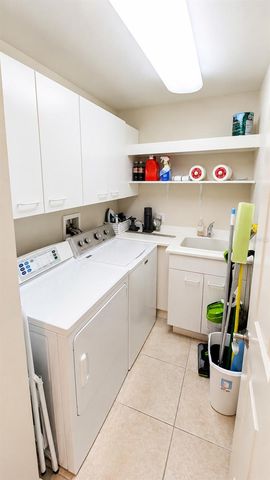 50 CENTRAL AVENUE 11A, Sarasota, FL 34236
