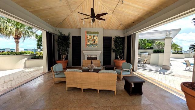 50 CENTRAL AVENUE 11A, Sarasota, FL 34236