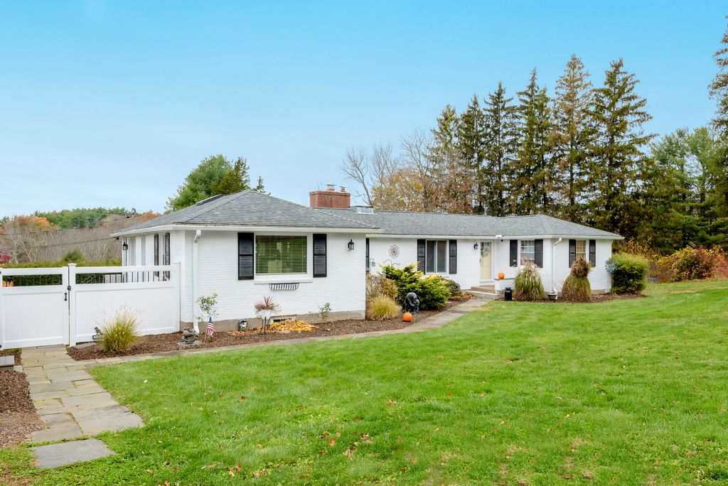 20 Keighley Pond Road, East Hampton, CT 06456