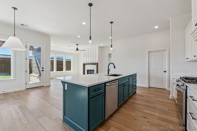 9730 E 132nd Street, Bixby, OK 74008