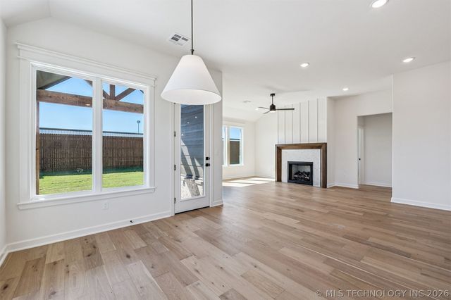 9730 E 132nd Street, Bixby, OK 74008