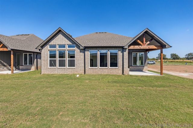 9730 E 132nd Street, Bixby, OK 74008