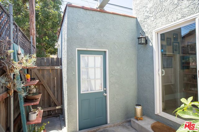 4224 E 11th Street, Long Beach, CA 90804