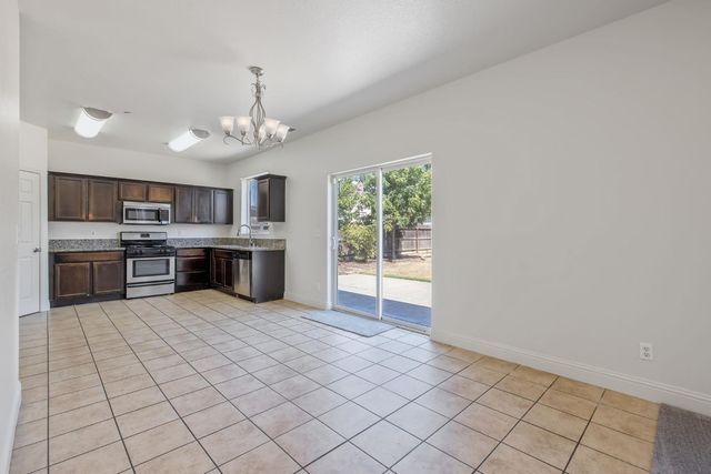 2964 Hannah Avenue, Sanger, CA 93657