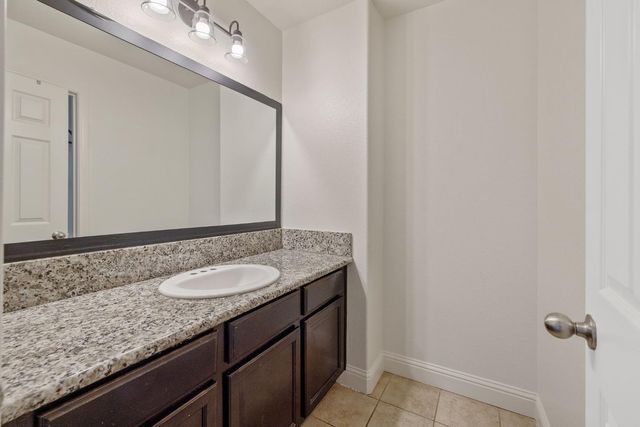 2964 Hannah Avenue, Sanger, CA 93657