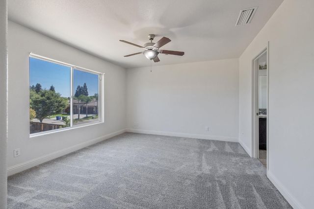 2964 Hannah Avenue, Sanger, CA 93657