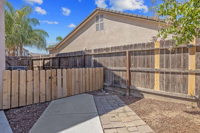 2964 Hannah Avenue, Sanger, CA 93657