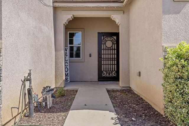2964 Hannah Avenue, Sanger, CA 93657