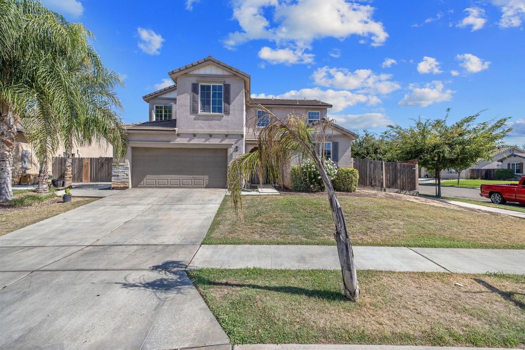 2964 Hannah Avenue, Sanger, CA 93657
