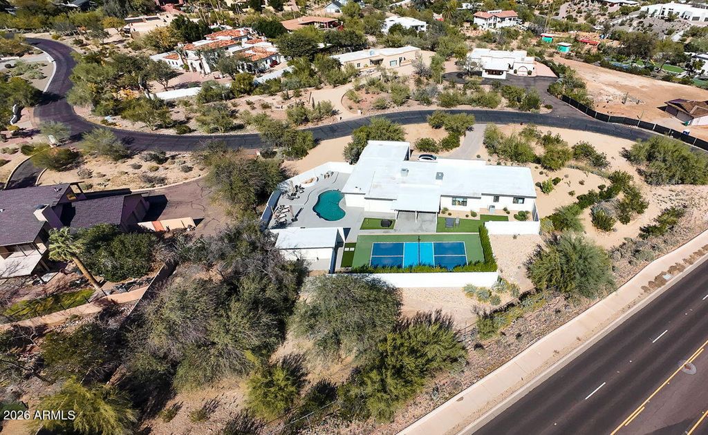 Image 9 of property listing at 6516 N 43RD Place 19, Paradise Valley, AZ 85253