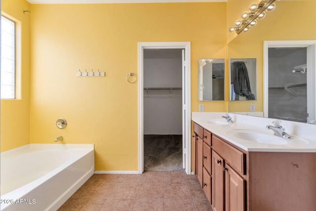 7215 W ST CHARLES Avenue, Laveen, AZ 85339