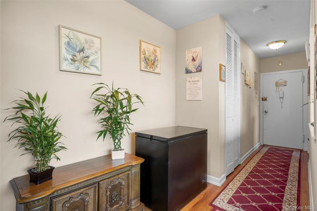 4 Channing Place 2R, Eastchester, NY 10709