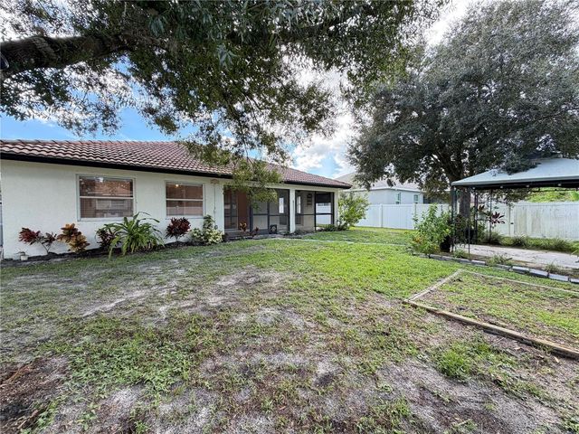 4426 WINDSONG AVENUE, North Port, FL 34287