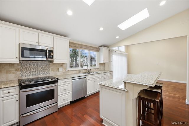 28 Fox Chapel Road, Amherst, NY 14221