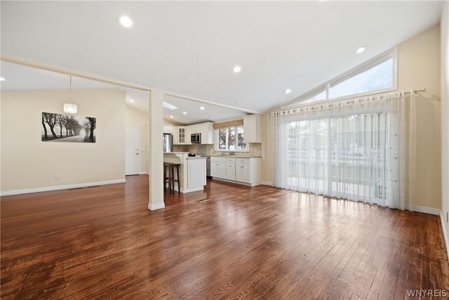 28 Fox Chapel Road, Amherst, NY 14221