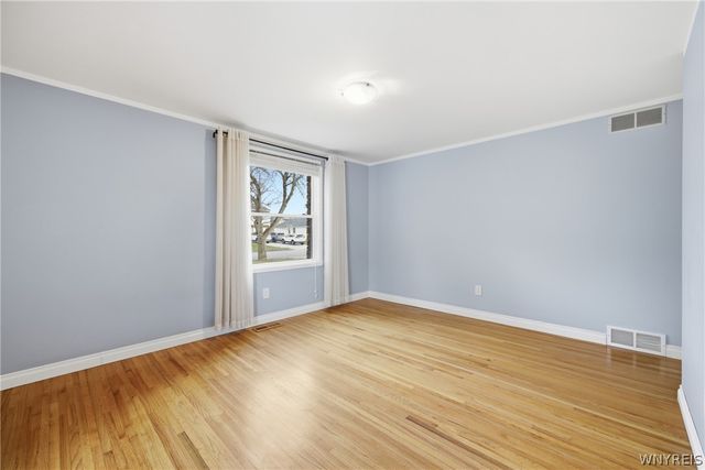 28 Fox Chapel Road, Amherst, NY 14221