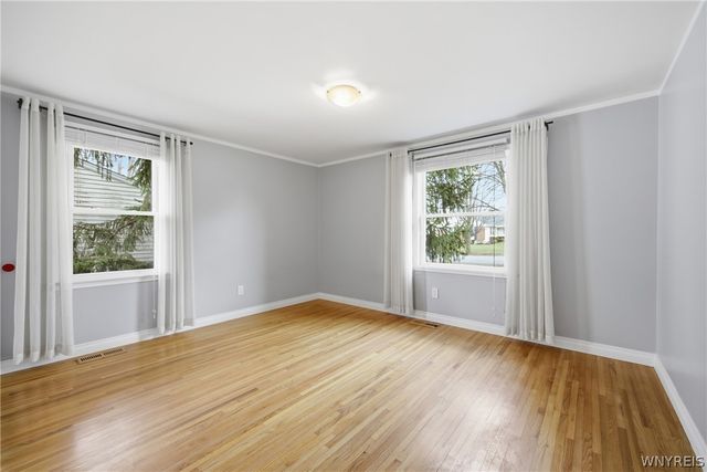 28 Fox Chapel Road, Amherst, NY 14221