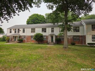 79 Mencel Circle A, Bridgeport, CT 06610