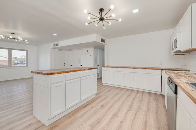 4601 Thomason Dr, Midland, TX 79703