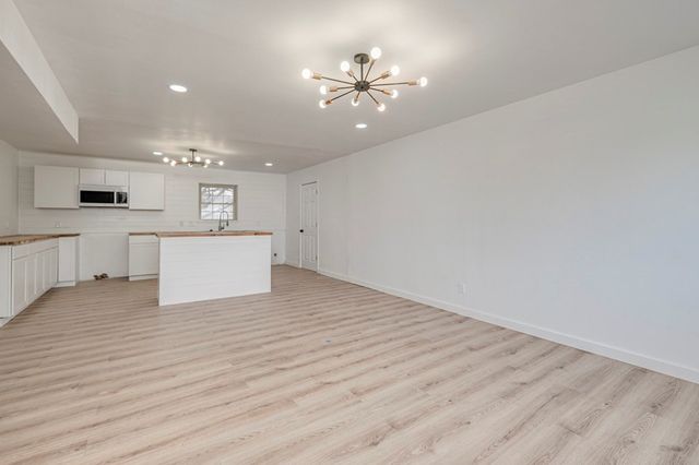 4601 Thomason Dr, Midland, TX 79703