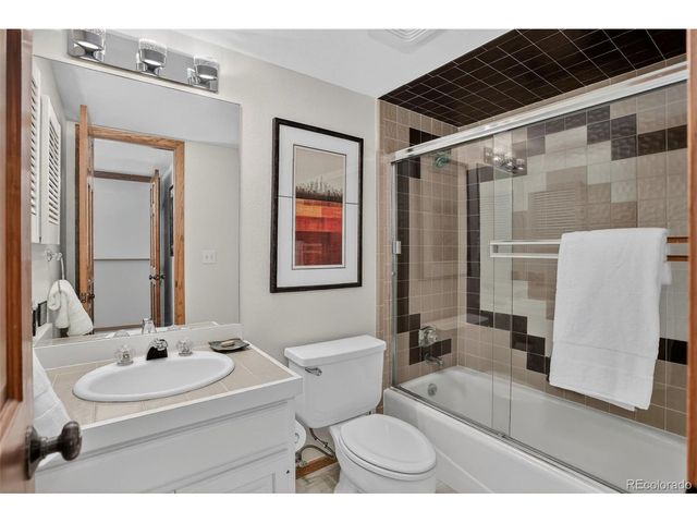 353 Harrison St, Denver, CO 80206