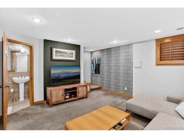 353 Harrison St, Denver, CO 80206