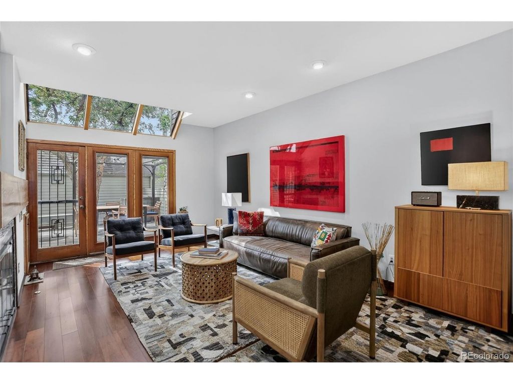 353 Harrison St, Denver, CO 80206