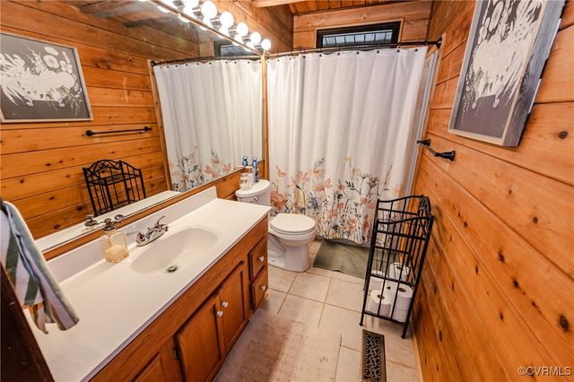 1115 Old Church Rd, Hanover, VA 23111